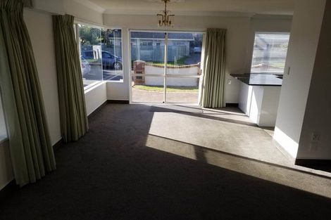 Photo of property in 24-26 Oriwa Street, Waikanae, 5036