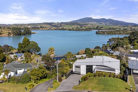 Photo of property in 21 Point Street, Raglan, 3225