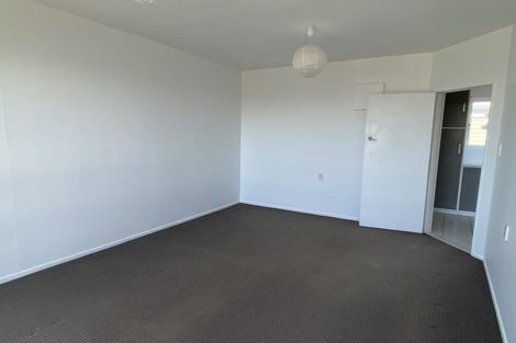 Photo of property in Bryon Court Flats, 25 Apuka Street, Brooklyn, Wellington, 6021