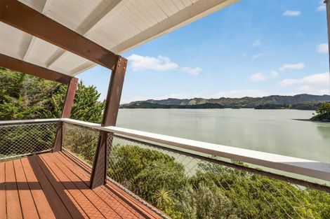 Photo of property in 393 Marine Drive, Charteris Bay, Governors Bay, 8971