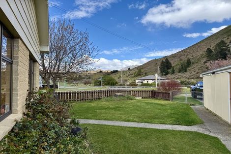 Photo of property in 20 Ferguson Street, Kurow, 9435