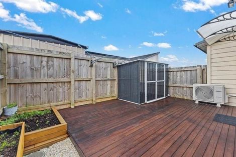 Photo of property in 3b Cronshaw Road, Karaka, Papakura, 2113