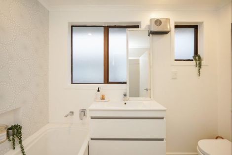 Photo of property in 86 Edinburgh Crescent, Waikiwi, Invercargill, 9810