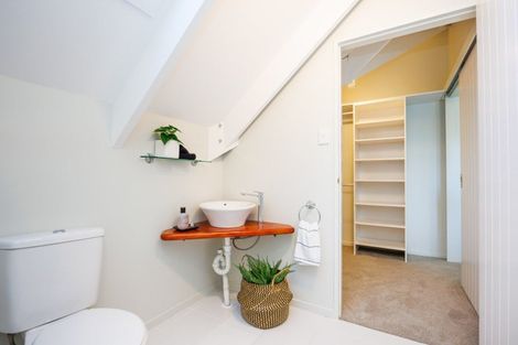 Photo of property in 20 Cashmere Drive, Fitzherbert, Palmerston North, 4410