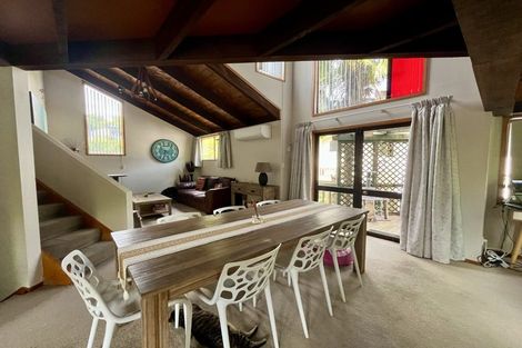 Photo of property in 2/69 Saddleback Rise, Murrays Bay, Auckland, 0630