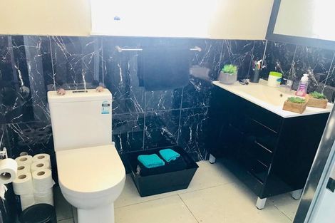 Photo of property in 1/13a Vine Street, Mangere East, Auckland, 2024