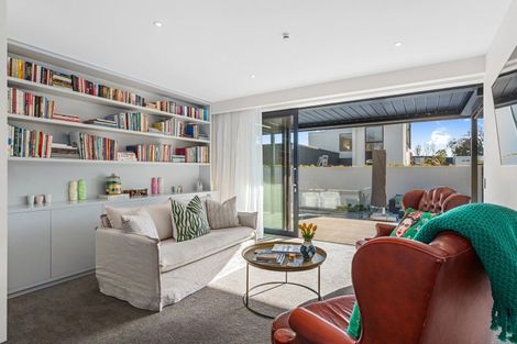 Photo of property in 7 Helmores Lane, Merivale, Christchurch, 8014