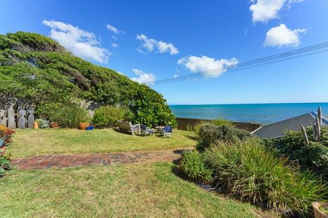 Photo of property in 34 The Parade, Paekakariki, 5034