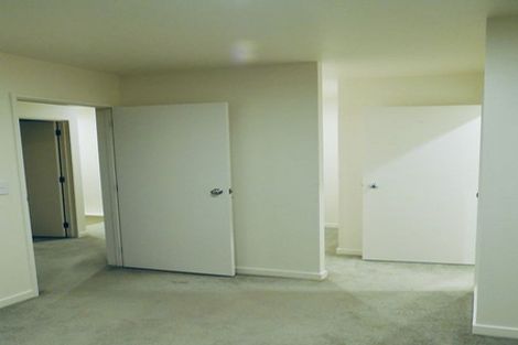 Photo of property in 1/73 Birkdale Road, Birkdale, Auckland, 0626