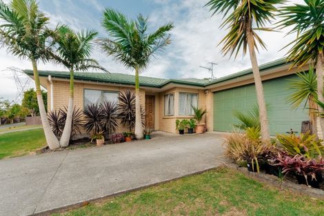Photo of property in 9 Hawkley Close, Flat Bush, Auckland, 2019