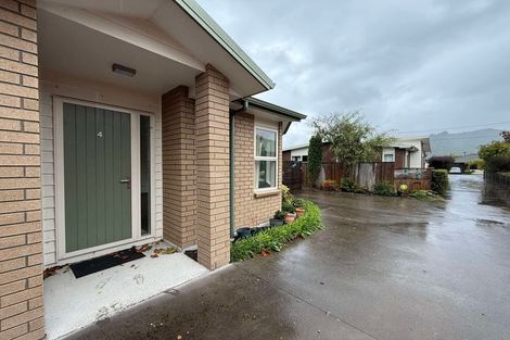 Photo of property in 18 Sinclair Street, Ebdentown, Upper Hutt, 5018