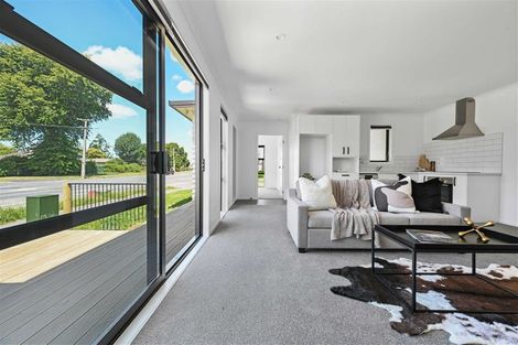 Photo of property in 2u1 Searancke Place, Fairfield, Hamilton, 3214