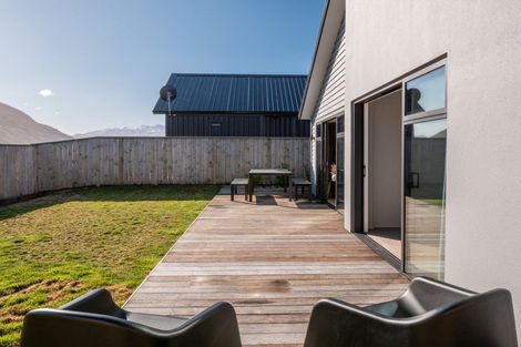 Photo of property in 22 Muster Road, Jacks Point, 9371