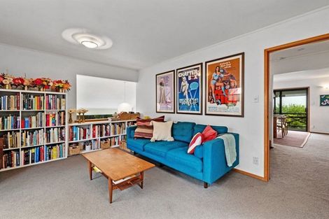 Photo of property in 1/18 The Esplanade, Castor Bay, Auckland, 0620