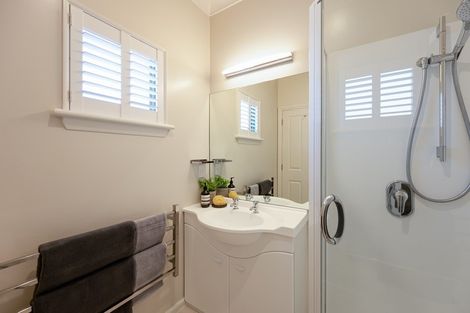 Photo of property in 2 Pearl Lane, Arrowtown, 9302