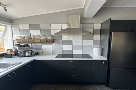 Photo of property in 23 Brightwater Terrace, Terrace End, Palmerston North, 4410