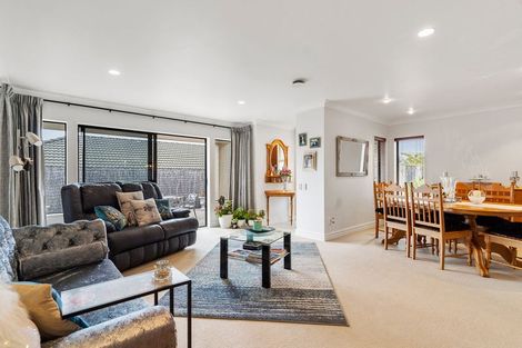 Photo of property in 23 Kilsyth Way, East Tamaki Heights, Auckland, 2016