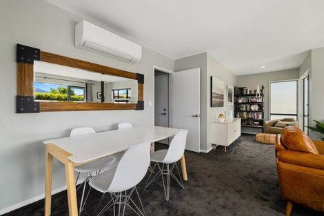 Photo of property in 17 Kings Drive, Wanaka, 9305