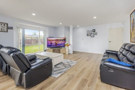 Photo of property in 25 Sheriff Place, Randwick Park, Auckland, 2105