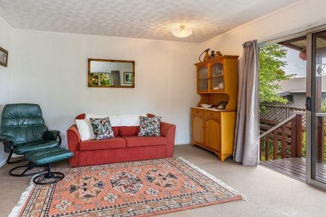 Photo of property in 18 Holland Grove, Richmond Heights, Taupo, 3330