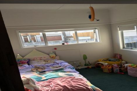 Photo of property in 3 French Street, Moturoa, New Plymouth, 4310