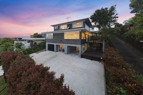 Photo of property in 1/43 Shanaway Rise, Hillcrest, Auckland, 0627