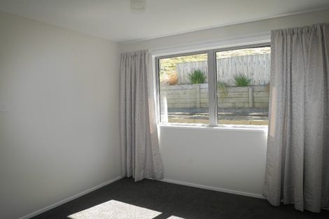 Photo of property in 137a Newlands Road, Newlands, Wellington, 6037