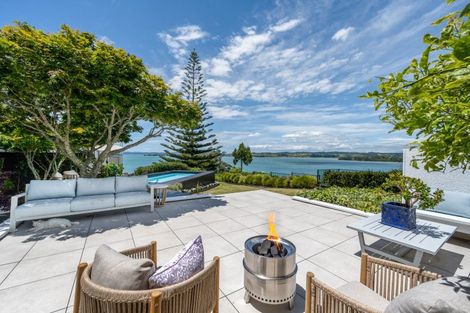Photo of property in 1/121 Pah Road, Cockle Bay, Auckland, 2014