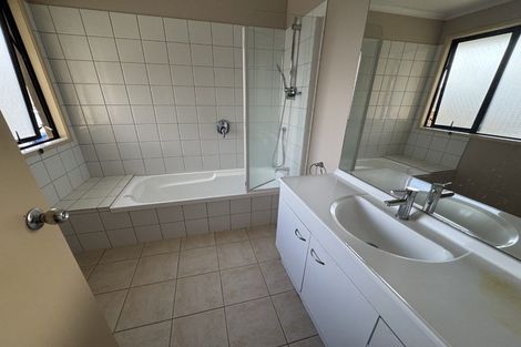 Photo of property in 35 Coronation Road, Papatoetoe, Auckland, 2025