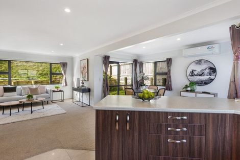 Photo of property in 7a Sandino Place, Grenada Village, Wellington, 6037