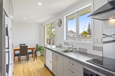 Photo of property in 6b Sharda Grove, Paraparaumu Beach, Paraparaumu, 5032