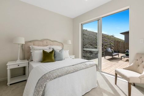 Photo of property in 98 Godfrey Drive, Orewa, 0931