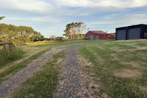 Photo of property in 27 Codlin Road, Waiuku, 2683