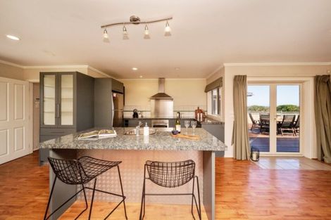 Photo of property in 282 Tai Road, Opunake, 4681
