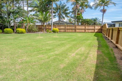 Photo of property in 2 Coopers Drive, Coopers Beach, 0420