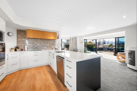 Photo of property in 10 Hyland Street, Wanaka, 9305