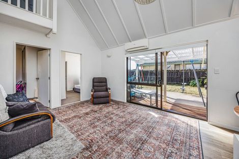 Photo of property in 12/58 Manuroa Road, Takanini, 2112