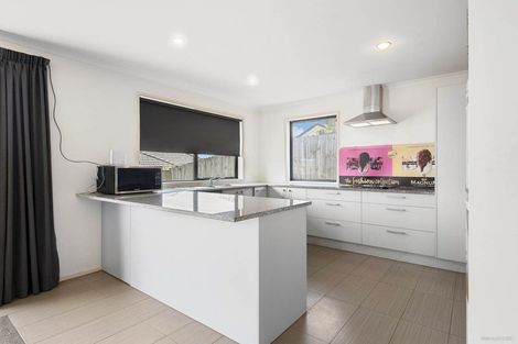 Photo of property in 19 Mcgowan Rise, Tuakau, 2121