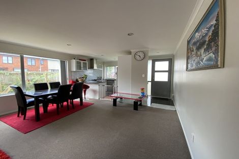 Photo of property in 8 Whekau Drive, Takanini, 2112