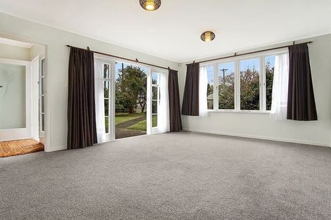 Photo of property in 116 Taikata Road, Te Atatu Peninsula, Auckland, 0610