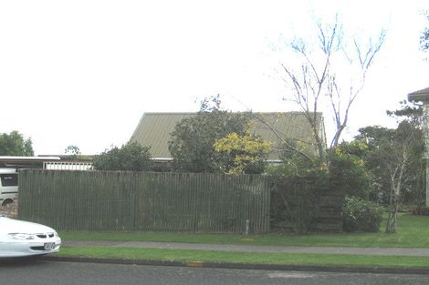 Photo of property in 5 Priestley Drive, Bucklands Beach, Auckland, 2014