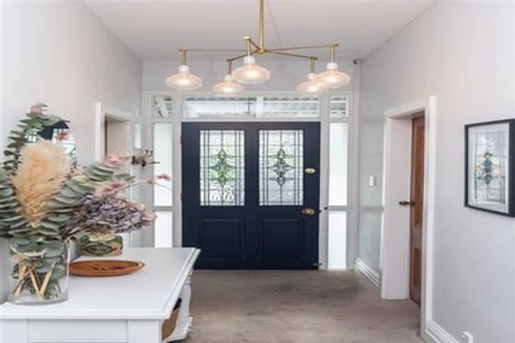 Photo of property in 215 Springfield Road, St Albans, Christchurch, 8014