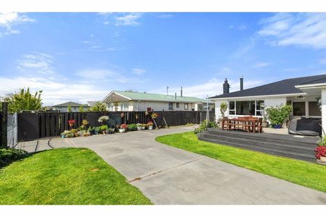 Photo of property in 72 Saint Johns Street, Woolston, Christchurch, 8062