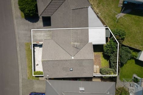 Photo of property in 4 Wakaroa Avenue, Te Atatu Peninsula, Auckland, 0610