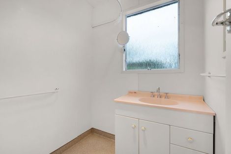 Photo of property in 9 Woodcote Avenue, Hornby, Christchurch, 8042