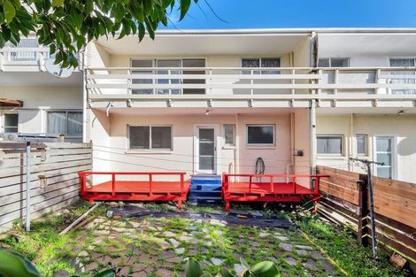 Photo of property in 2/19 Copley Street, New Lynn, Auckland, 0600