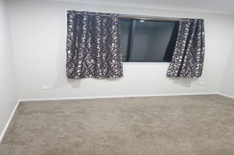 Photo of property in 32 Cooladawson Drive, Flat Bush, Auckland, 2019
