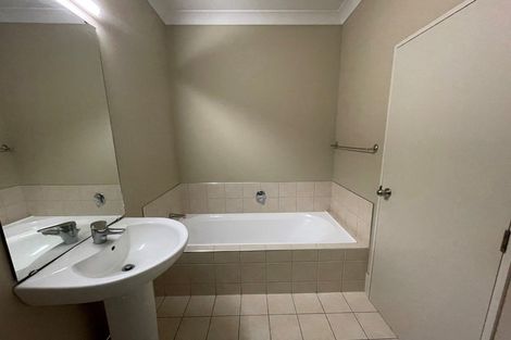 Photo of property in 12/44 Carlos Drive, Flat Bush, Auckland, 2016