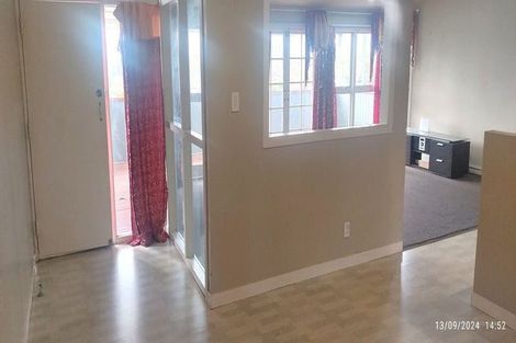 Photo of property in 39 Sunnyside Road, Sunnyvale, Auckland, 0612