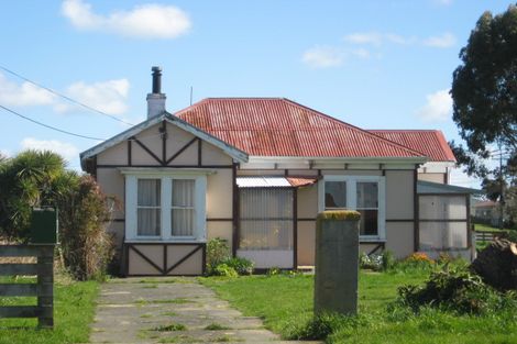 Photo of property in 27 Waitere Street, Marton, 4710